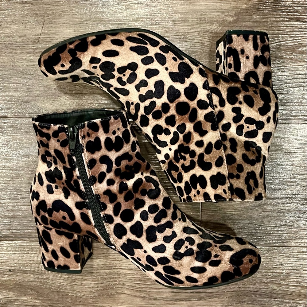 Velvet Leopard print Ankle Boots Booties women’s size 9 - Picture 2 of 10